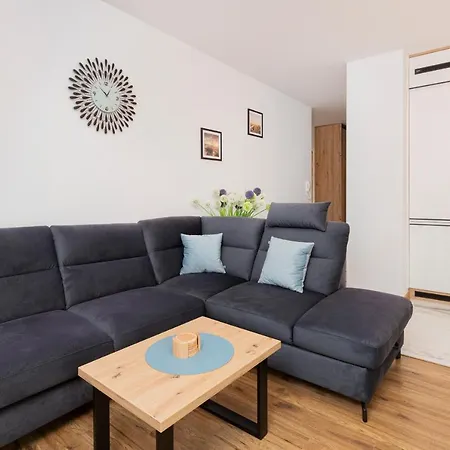 Beaufort Estate By Renters * Gdynia