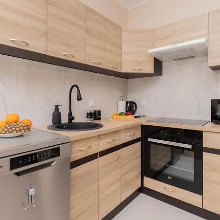 Beaufort Estate By Renters Gdynia